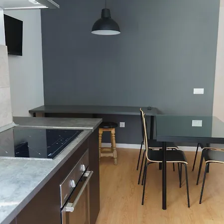 Δωμάτια σε οικογενειακή κατοικία Tu Hogar Desayuno, Parking Y Piscina Incluidos Ρόντα