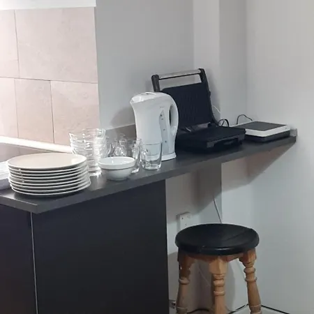 Δωμάτια σε οικογενειακή κατοικία Tu Hogar Desayuno, Parking Y Piscina Incluidos Ρόντα