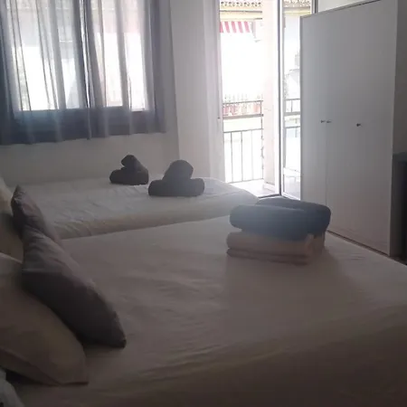 Tu Hogar Desayuno, Parking Y Piscina Incluidos Homestay