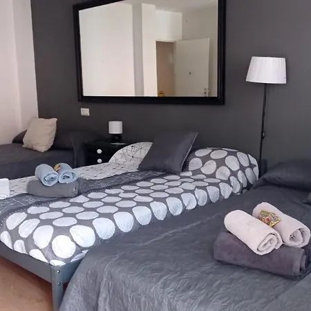 Tu Hogar Desayuno, Parking Y Piscina Incluidos Séjour chez l'habitant *