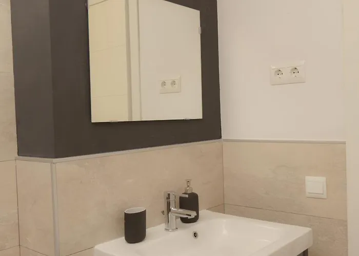 בית אירוח Tu Hogar Desayuno, Parking Y Piscina Incluidos