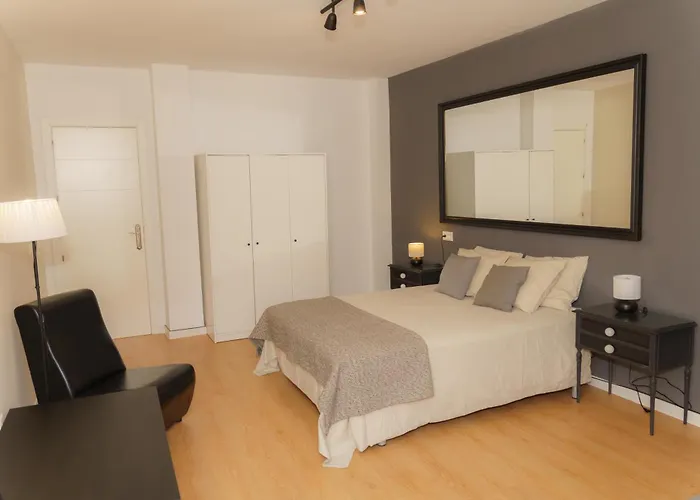 Tu Hogar Desayuno, Parking Y Piscina Incluidos Homestay *