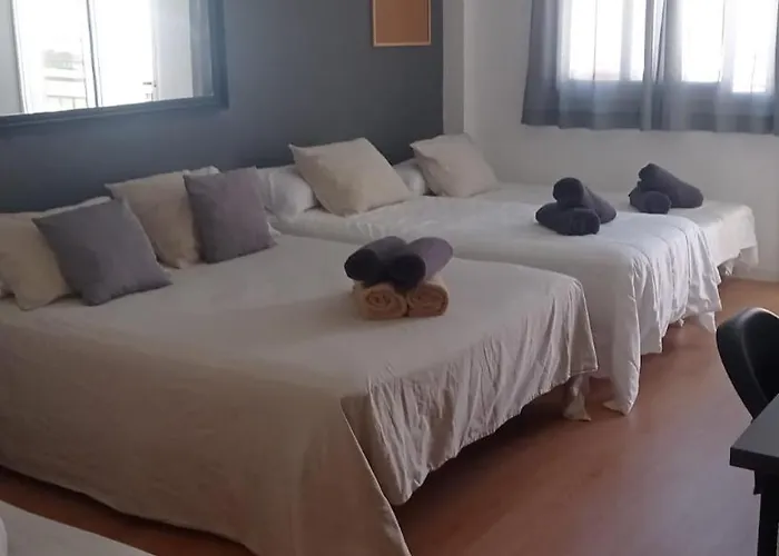 Homestay Tu Hogar Desayuno, Parking Y Piscina Incluidos