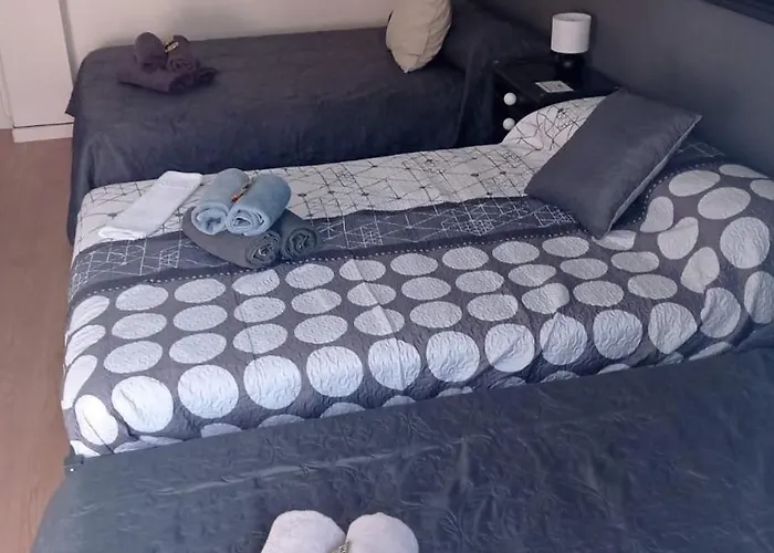 Tu Hogar Desayuno, Parking Y Piscina Incluidos 民宿